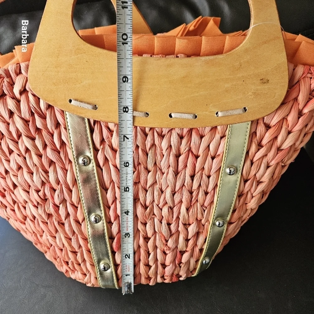 Seagull Studios "Urban Beach" Tangerine Raffia with Cornhusk Wooden Handles Bag - Picture 13 of 15